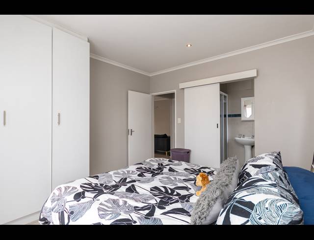 4 BEDROOM FREESTANDING FOR SALE IN PARKLANDS